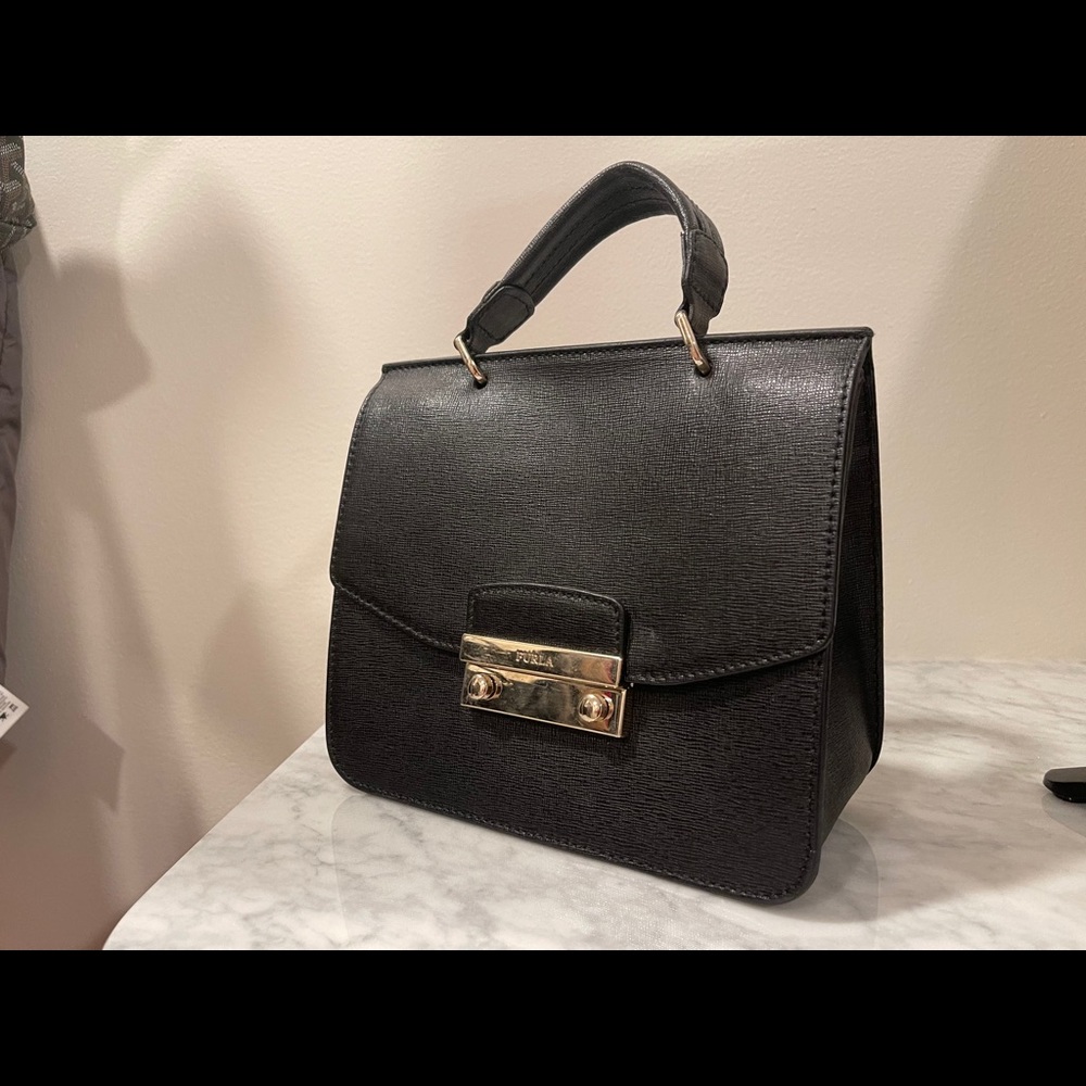 FURLA CROSS BODY BAG